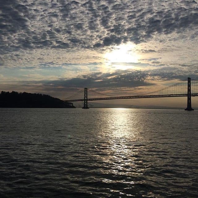El cielo del área de la bahía fue compartido por decenas de usuarios de redes sociales.