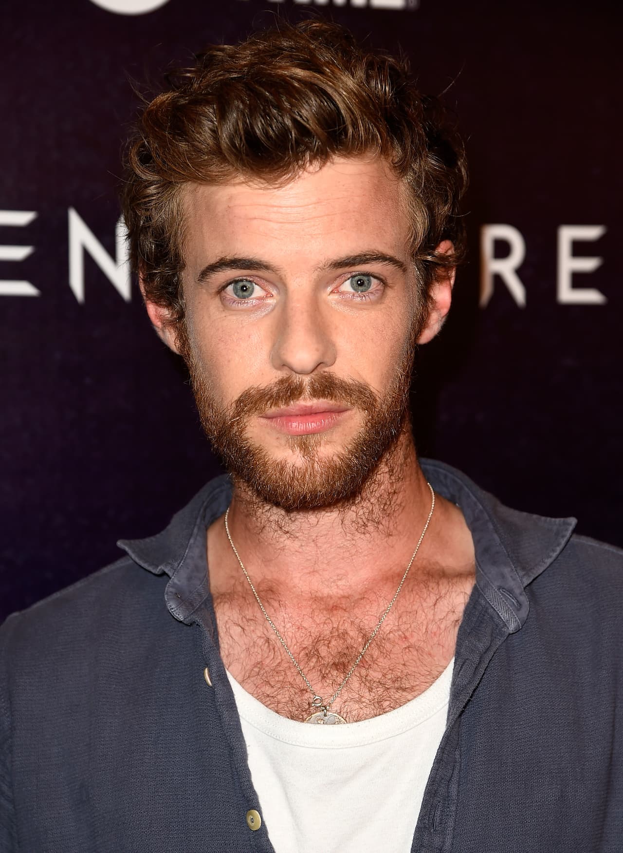 Los de 30 están bastante bien y Harry Treadaway es uno que hace suspirar a cualquiera.
