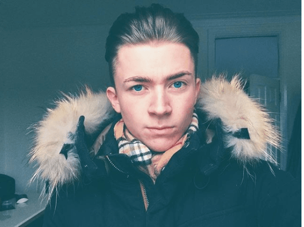 Él también es conocido como OliverVlogss y en el último vídeo que compartió en sus redes sociales abordó el tema de la homosexualidad.