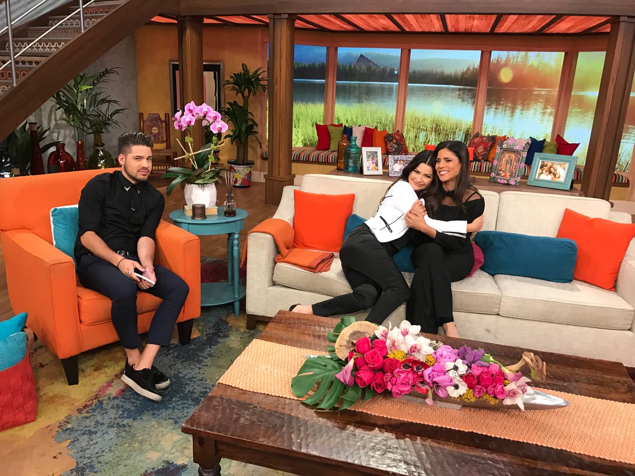 Ana Patricia no quiso sacarse foto con William y veanle la cara.