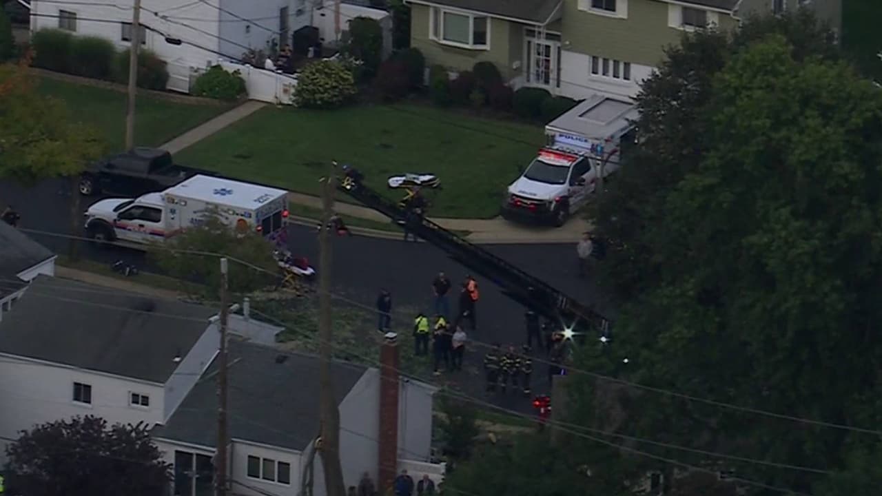Un hombre muere electrocutado cuando cortaba un árbol a 50 pies de altura en Long Island
