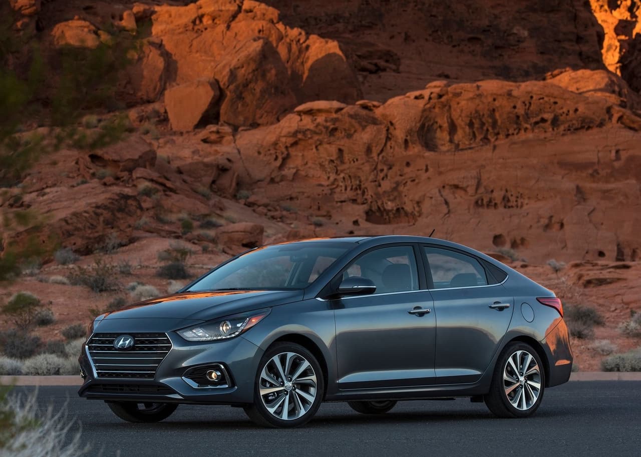 <h3 class="cms-H3-H3"><b>15. Hyundai Accent</b></h3>
<br>
<br>Un 
<b>Hyundai Accent</b> levemente usado en promedio cuesta 
<b>11.2% más</b> que una unidad nueva. Esto se traduce a 
<b>2,010 dólares más</b> que su precio original.
<br>