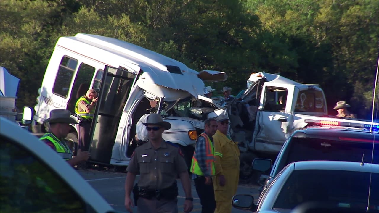El accidente ocurrió en la carretera 83, cerca al poblado de Uvalde en Texas.