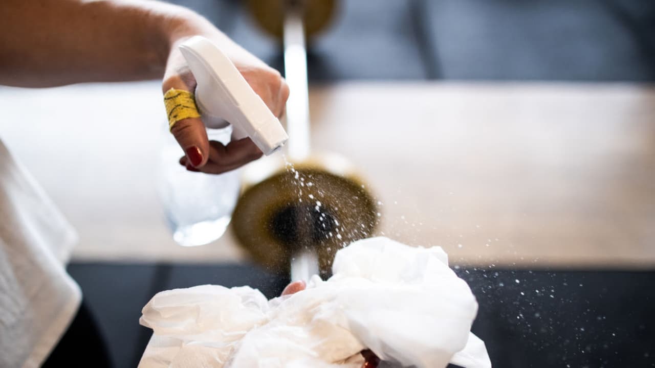 Llegó la primavera, Cuidado con los envenenamientos en casa