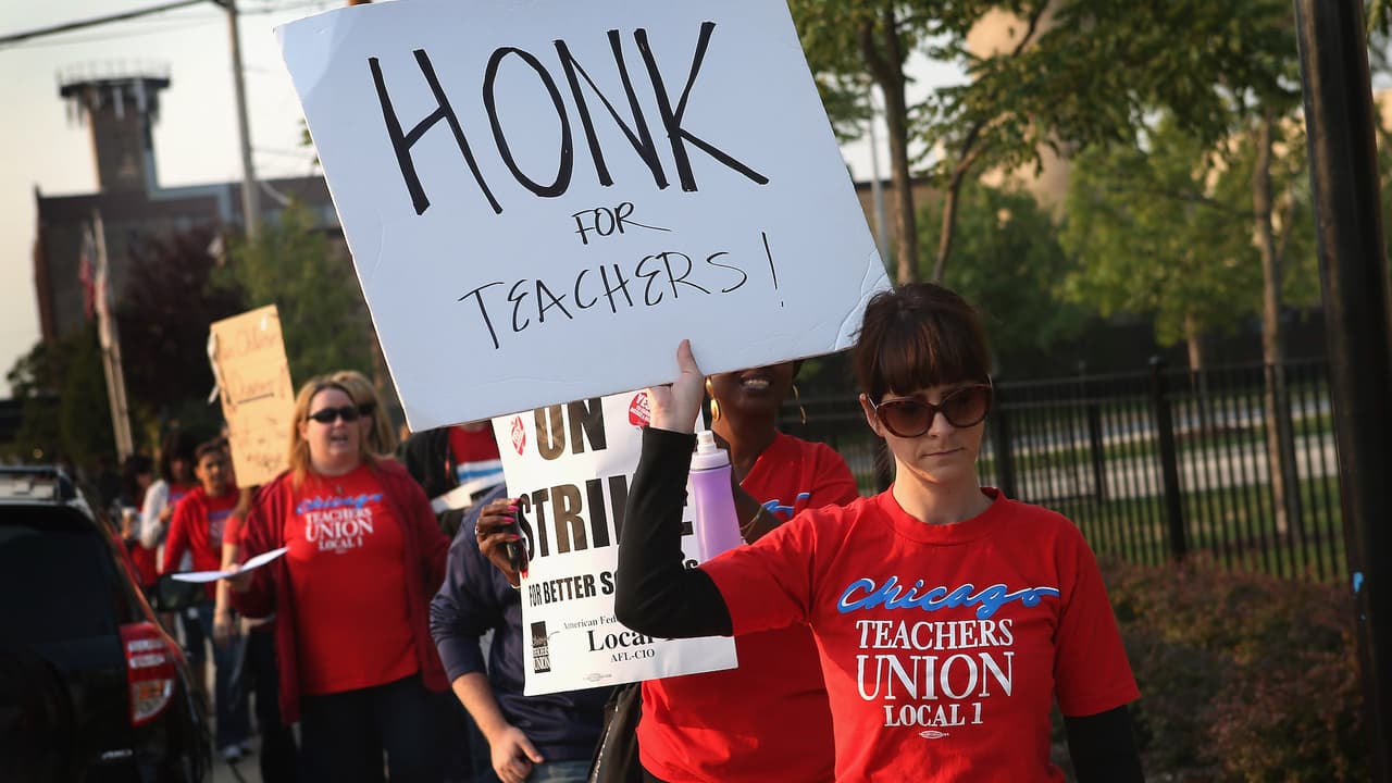 Se acerca la fecha de las huelgas de maestros en Chicago ¿En qué van las negociaciones?