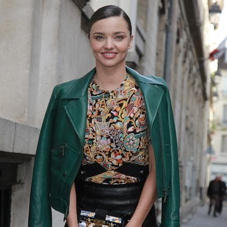 Miranda Kerr es otra de las celebridades implicadas, pues en 2014 la top model recibió un diamante en forma de corazón de 11.72 quilates del financiero malayo, con quien se le relacionó sentimentalmente.
<br>