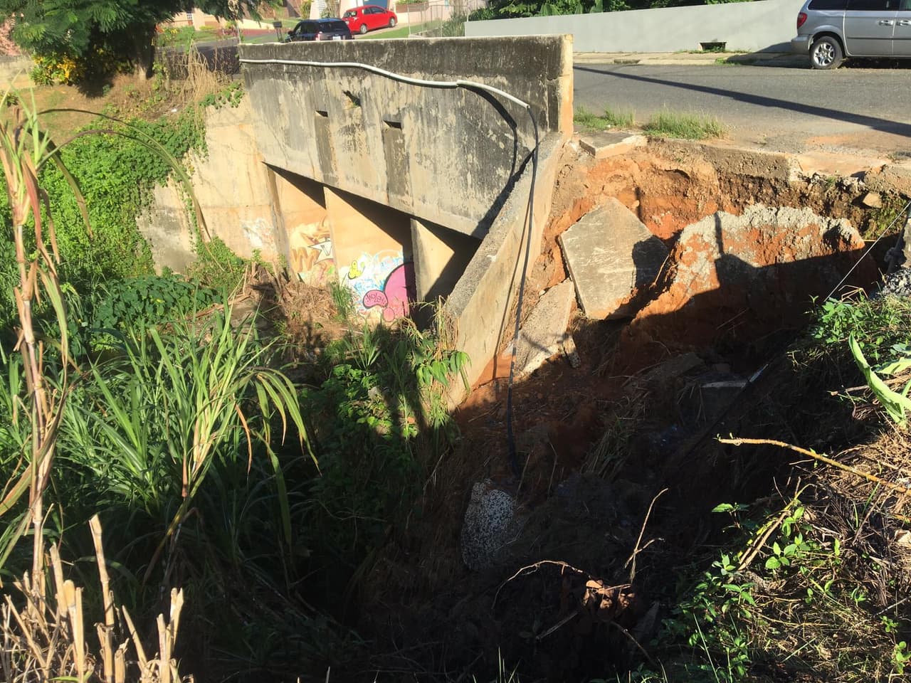 Según el residente Gilbert Ruiz, alguien había puesto un relleno, pero ya no existe.
