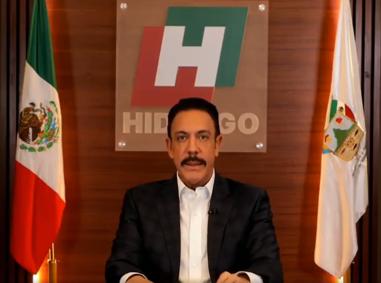 Durante un reciente evento solemne en Pachuca, el gobernador del estado de Hidalgo compartió a los diputados locales que le aparecieron
<b>granulomas en los pulmones y en los ganglios</b>.
<br>