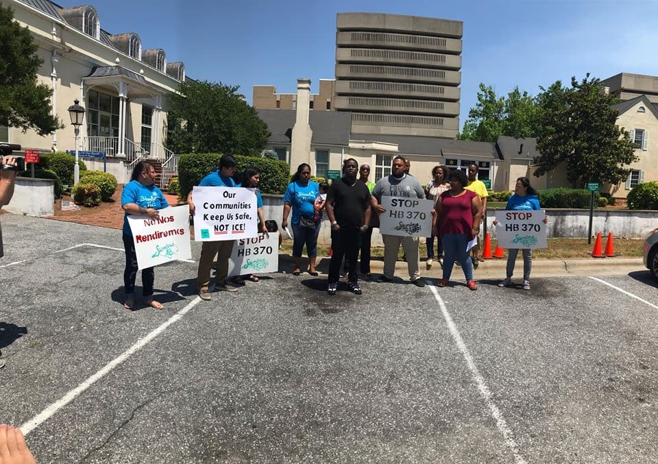En imágenes: Hispanos y afroamericanos se unen para solicitar que la HB370 sea rechazada en cualquiera de sus versiones por el Alguacil del Condado de Guilford, Danny Rogers