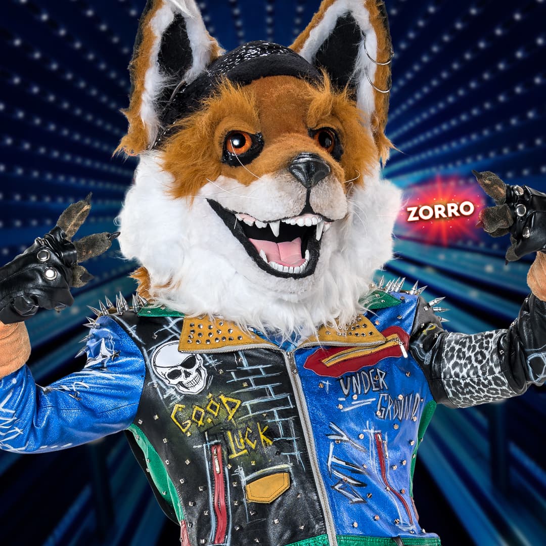 Zorro empezó a realizar su sueño a escondidas de su padre, es aferrado y ama lo que hace.