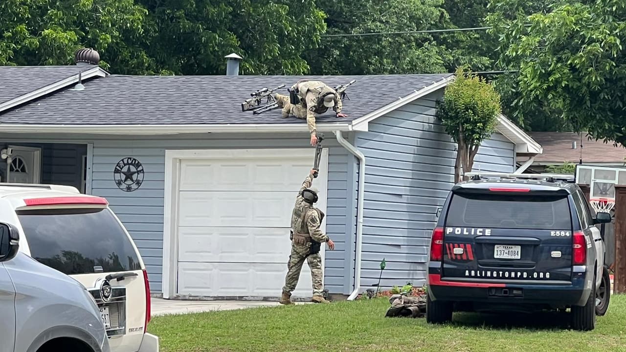 Equipo SWAT responde a atrincheramiento en Arlington