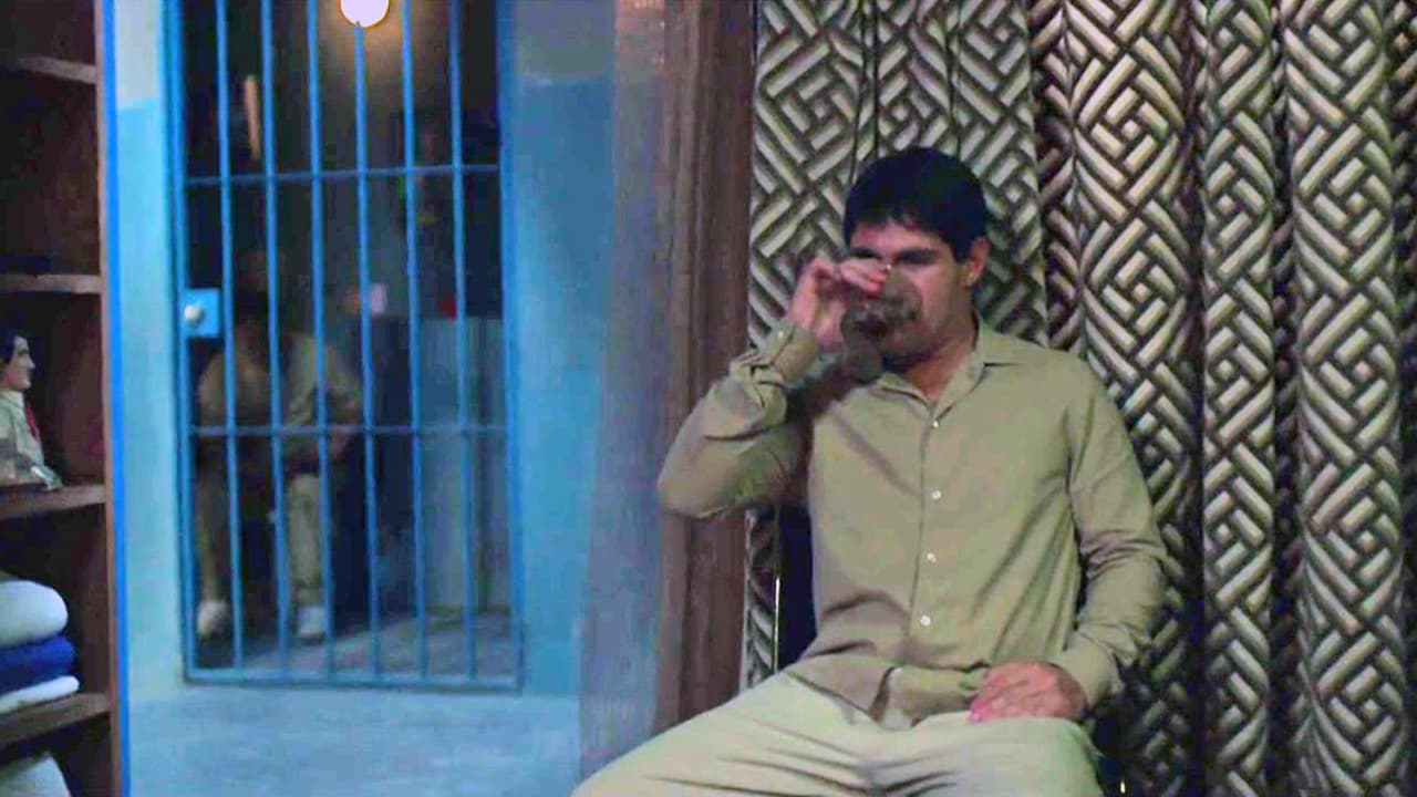 In 'El Chapo's' cell were introduced from food and drinks to women, at any time. Additionally, there were thousands of dollars coming in and going out… Don’t miss all episodes of 'El Chapo' Season 2 at 10 pm/9C on Univision.