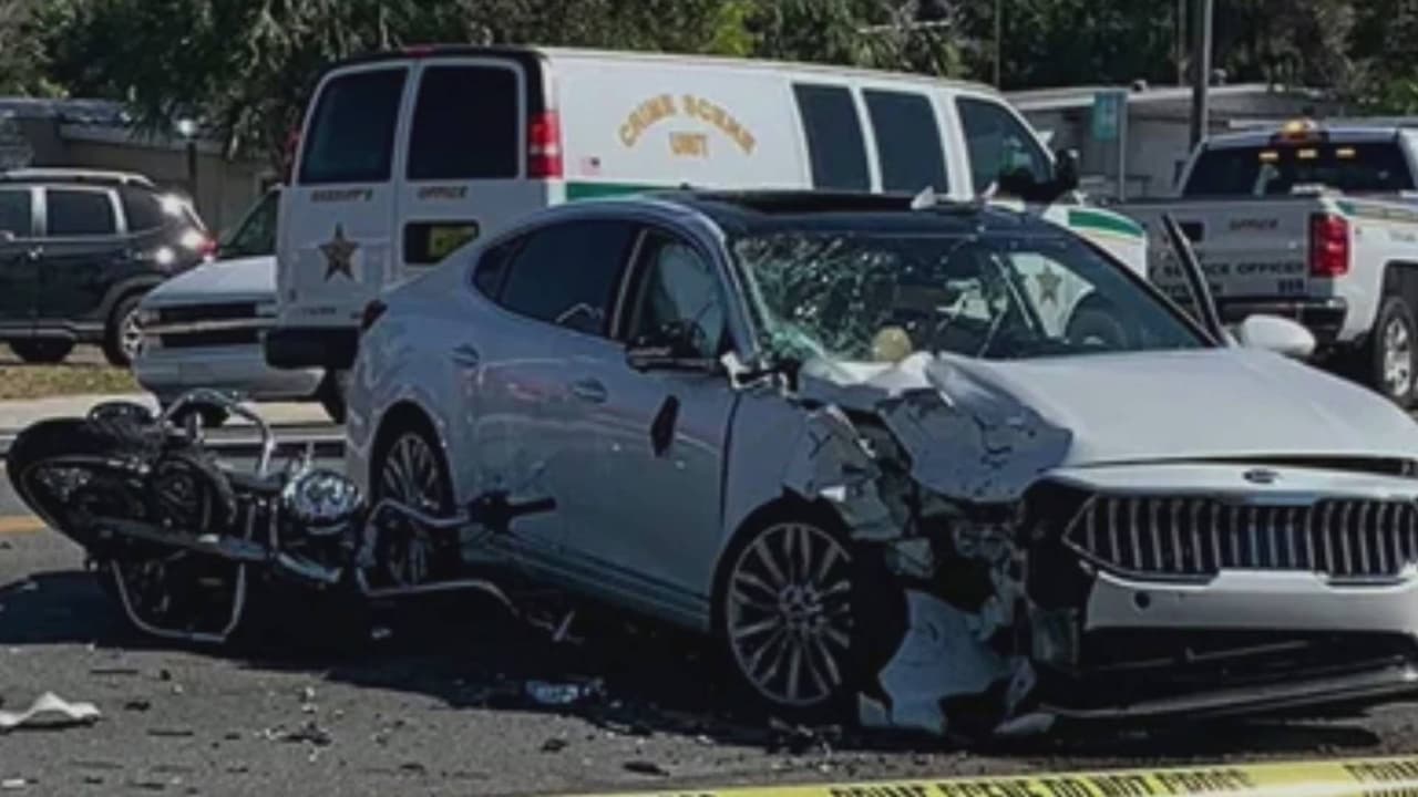 Un menor resulta herido y su padre pierde la vida en medio de un accidente en Bradenton