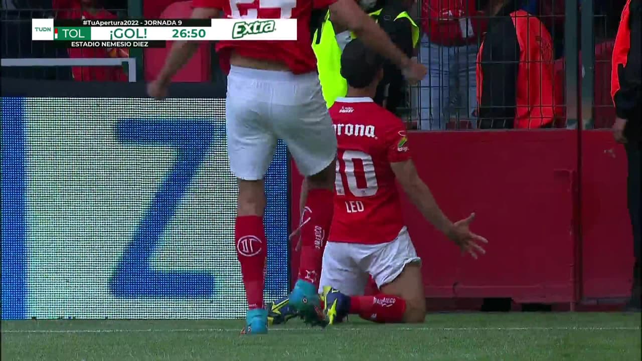 ¡GOL!  anota para Toluca. Leonardo Fernández