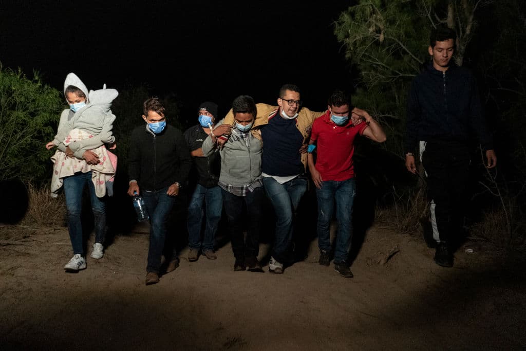 Guatemala y EEUU crearán fuerza de protección fronteriza para frenar la inmigración