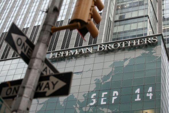 Lehman Brothers: La que fuera una de las más grandes marcas del sector financiero no resistió los embates de la crisis.