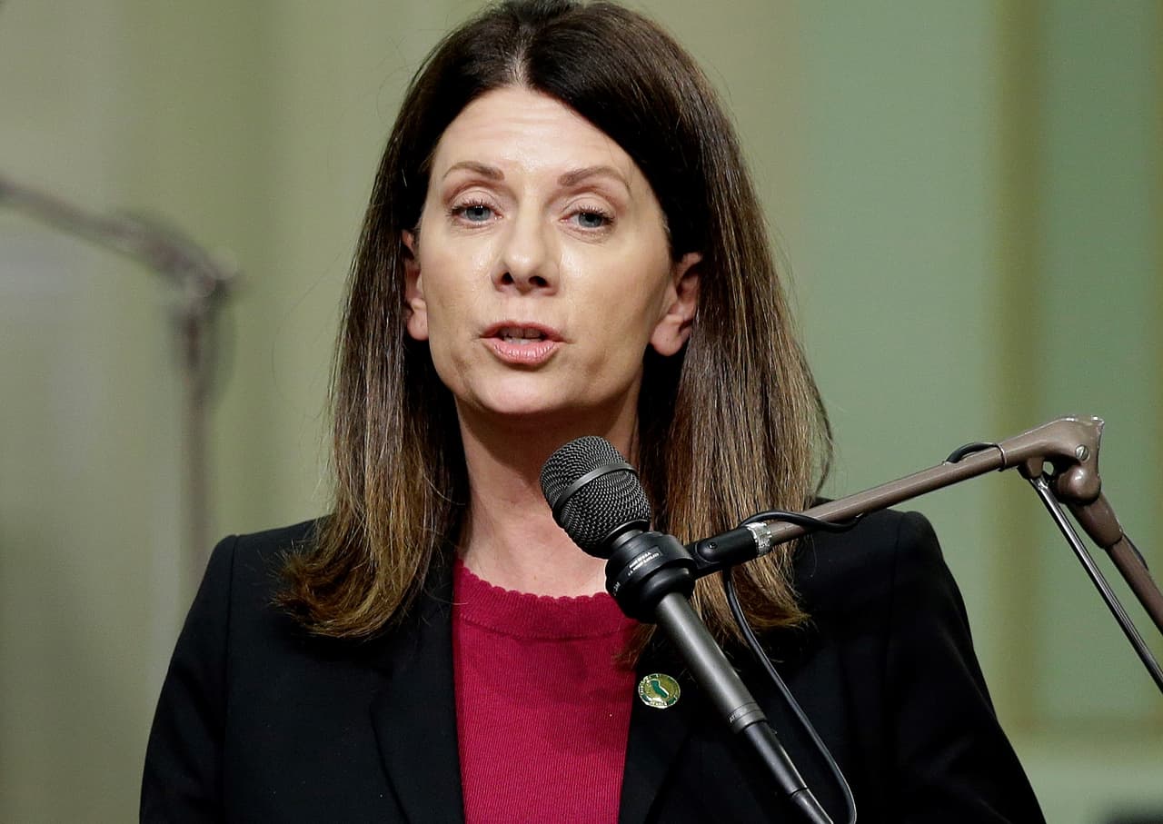 Proponen en California varias medidas contra la "cultura de la cancelación" política: te explicamos de qué se trata 