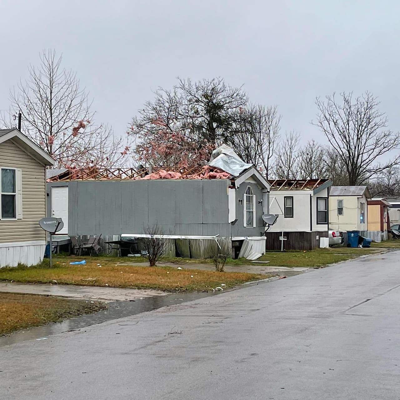 Las fuertes tormentas que se registraron este miércoles por la mañana ocasionaron varios daños en el norte de Texas.
<br>