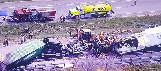 Al menos una persona muerta en un choque ocurrido en la I-80 este lunes. Hay varios vehículos involucrados. Tome precauciones pues hay varios carriles cerrados en esa área.