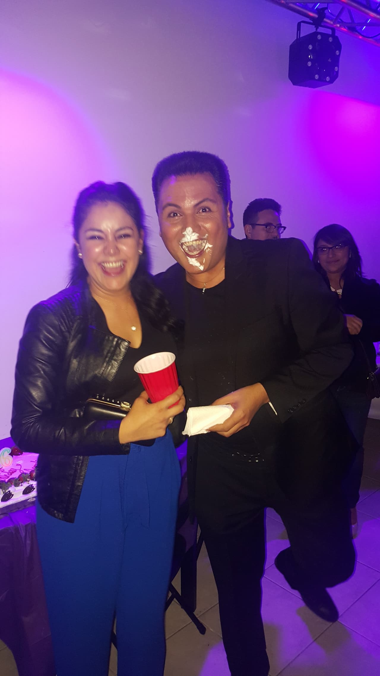 Auri Salgado celebró su cumpleaños en grande y estuvo acompañado de Diana Reyes, personalidades de Univision y muchos amigos. ¡Feliz cumple!