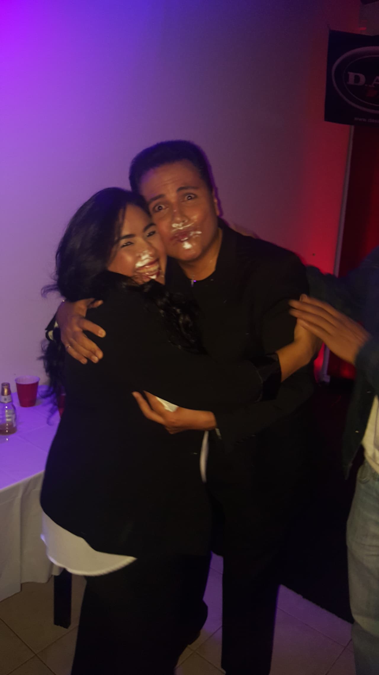 Auri Salgado celebró su cumpleaños en grande y estuvo acompañado de Diana Reyes, personalidades de Univision y muchos amigos. ¡Feliz cumple!