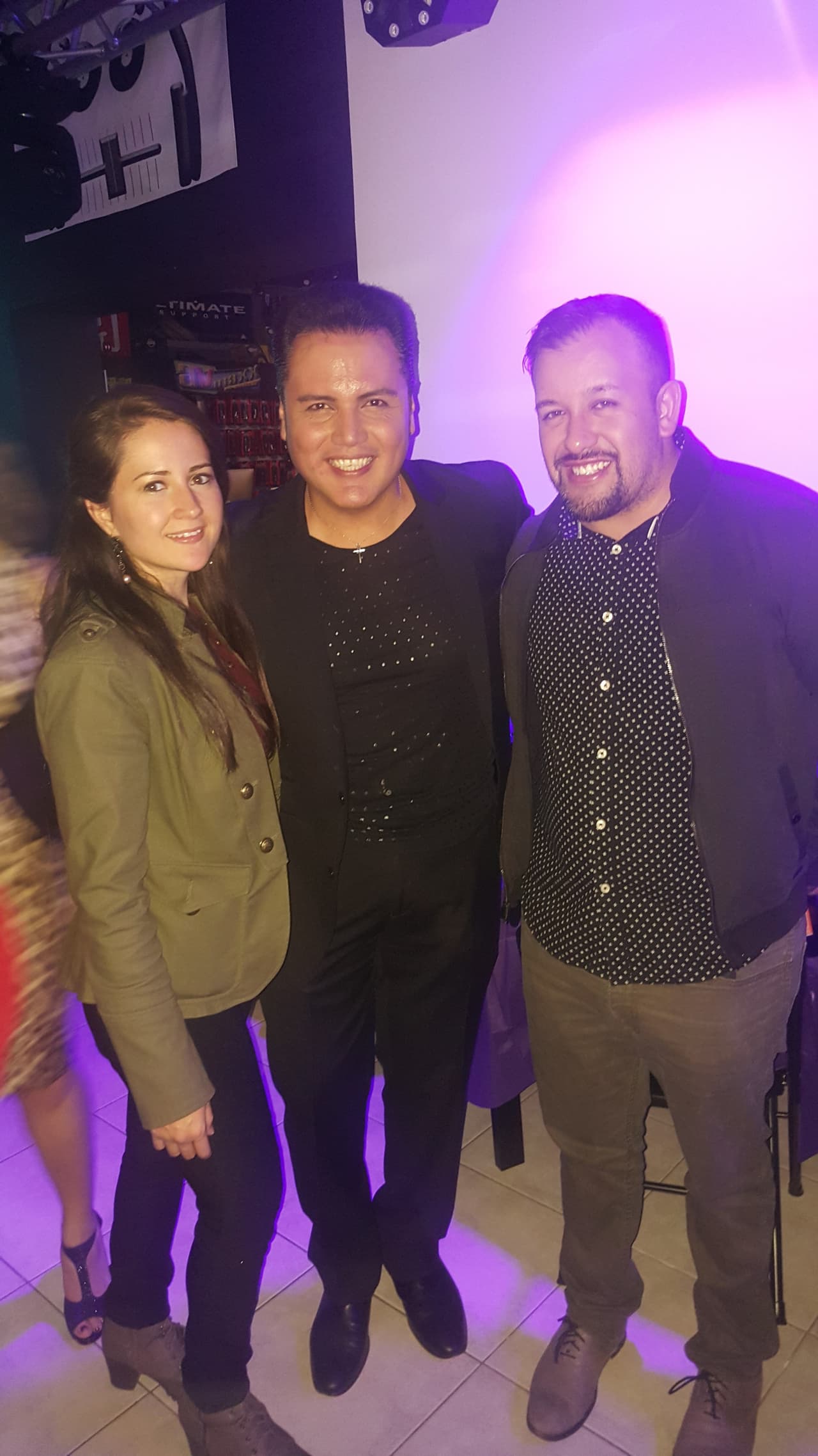 Auri Salgado celebró su cumpleaños en grande y estuvo acompañado de Diana Reyes, personalidades de Univision y muchos amigos. ¡Feliz cumple!