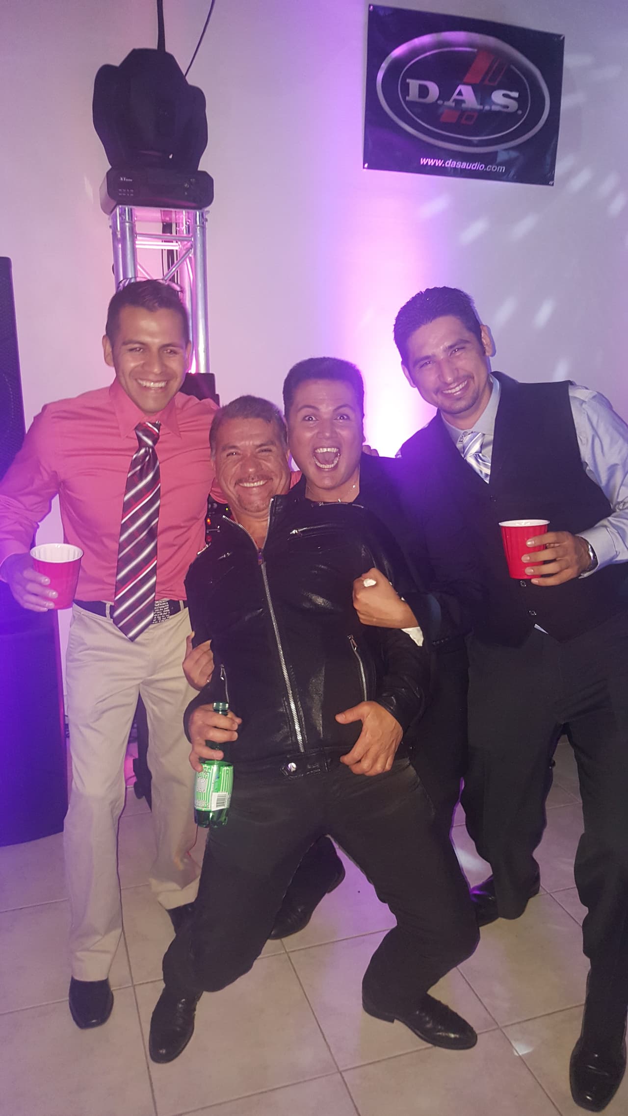 Auri Salgado celebró su cumpleaños en grande y estuvo acompañado de Diana Reyes, personalidades de Univision y muchos amigos. ¡Feliz cumple!