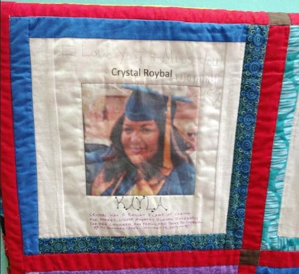 Crystal Roybal murió en 2017, a los 33 años, después de haber caído en la adicción a las drogas sintéticas.