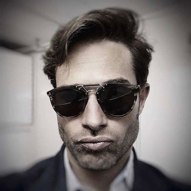 Otra de las telenovelas que podrás ver a través de Univision es 
<b>'Papá a toda madre', proyecto que protagonizará <a href="http://www.univision.com/temas/sebastian-rulli">Sebastián Rulli</a></b>. Para este personaje el galán argentino se sometió a un cambio de imagen, cortó su larga cabellera rubia y la oscureció.