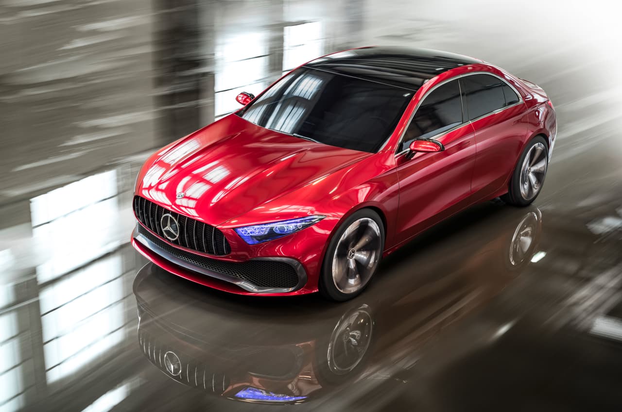 El contundente diseño del Mercedes-Benz Concept A Sedan es la guía que informará la apariencia de los Mercedes-Benz compactos del futuro.