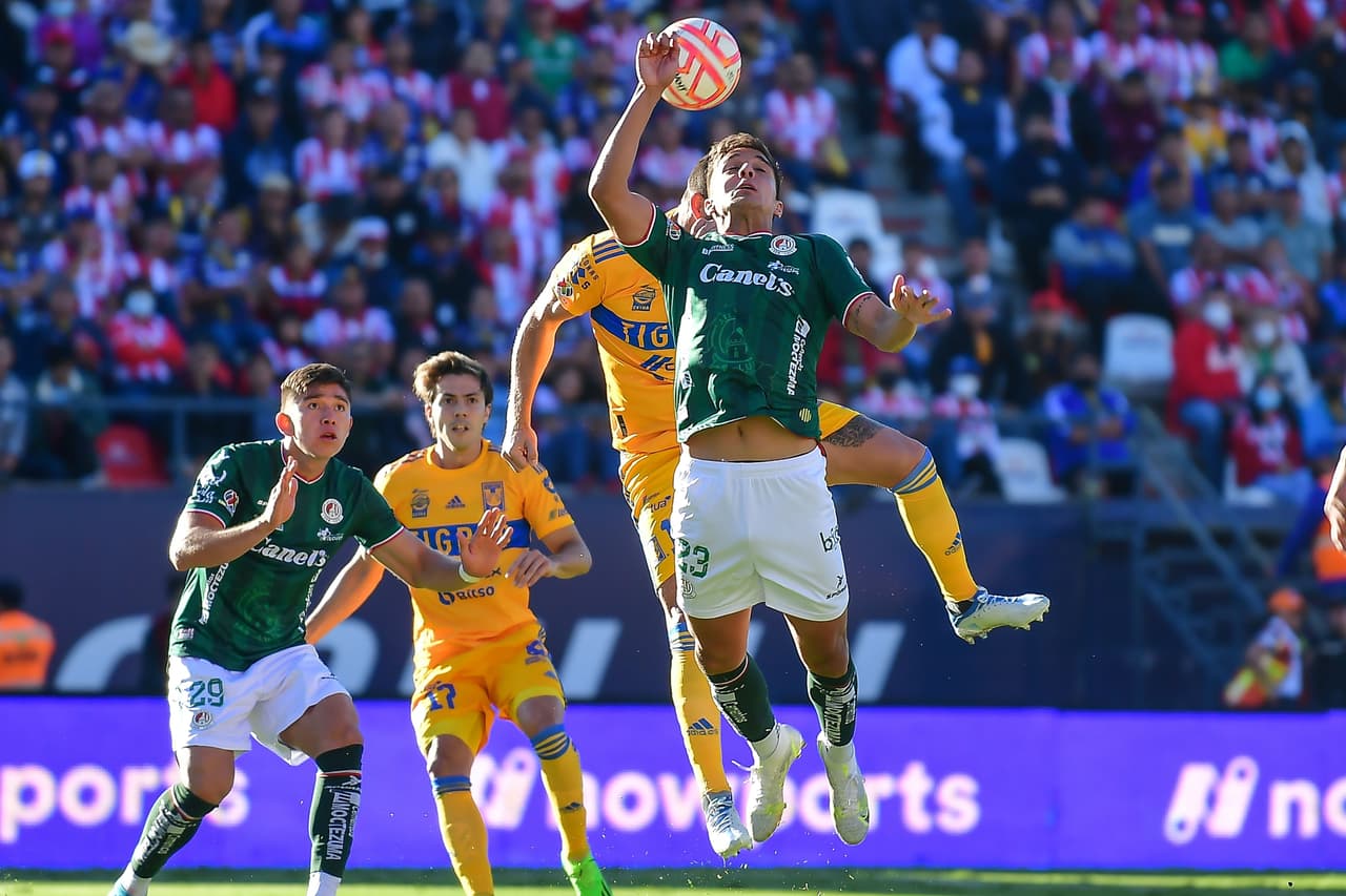 André-Pierre Gignac se encargó de abrir el marcador al 54’ y posteriormente marcó el doblete en la recta final. Sebastián Córdova marcó el 2-0 minutos después del primer tanto del francés.