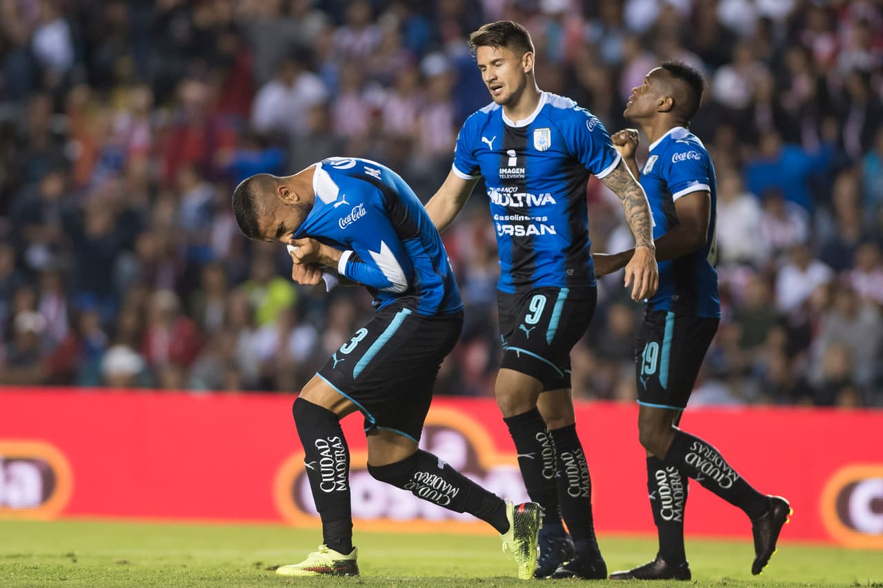 Era el primer festejo de Martínez en la temporada y el quinto con la playera de los Gallos.