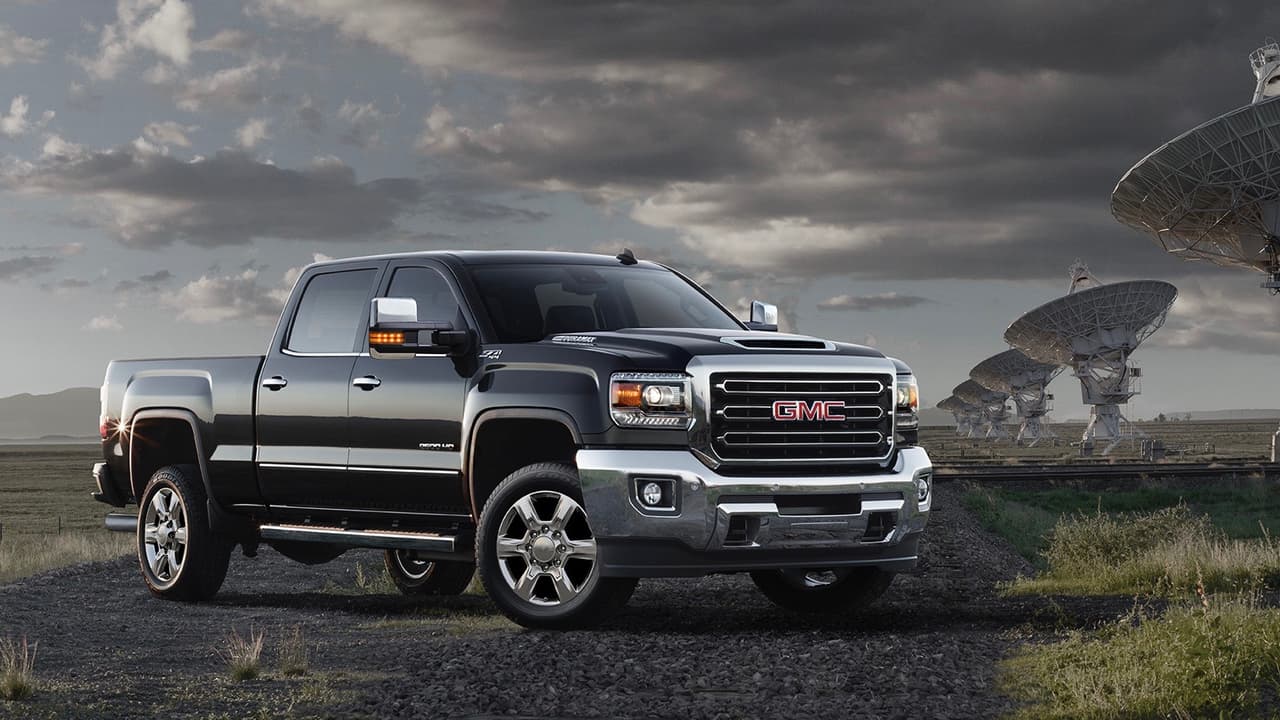 <h3 class="cms-h3-H3">6. GMC Sierra 3500 HD Crew Cab</h3>
<br>Los dueños de la pickup de trabajo pasado con capacidad de una tonelada y cabina doble de GMC recorren un promedio de 17,800 millas por año. Carvana no distingue entre las camionetas HD con motor diésel o con motor a gasolina.
<br>
<br>La actual generación de la GMC Sierra fue presentada en 2014 y será sustituida por un modelo nuevo en 2020.