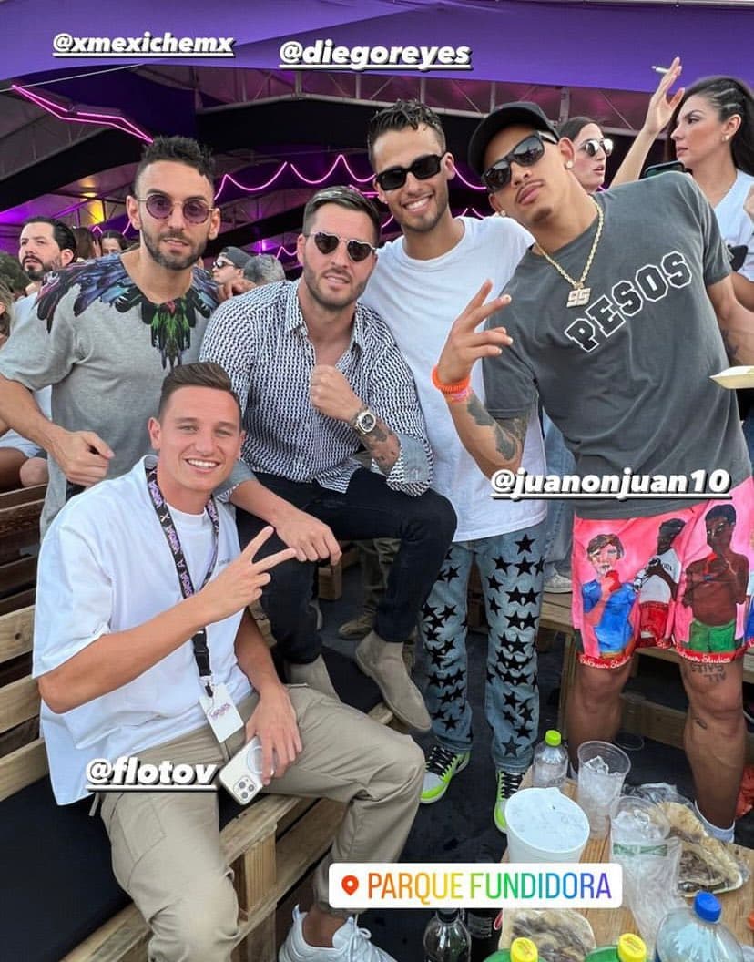 Para que no quedaran dudas, al campeón de la NBA se le vio posando para una fotografía con las estrellas de los Tigres, André-Pierre Gignac, Diego Reyes y Florian Thauvin.