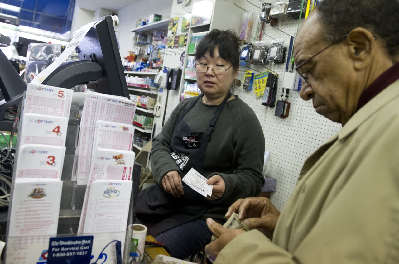 En el sorte del sábado 2 de octubre no hubo ganador, así que el premio mayor será para quien acierte a los números del Powerball este lunes, y se podrá llevar los $670 millones de dólares.