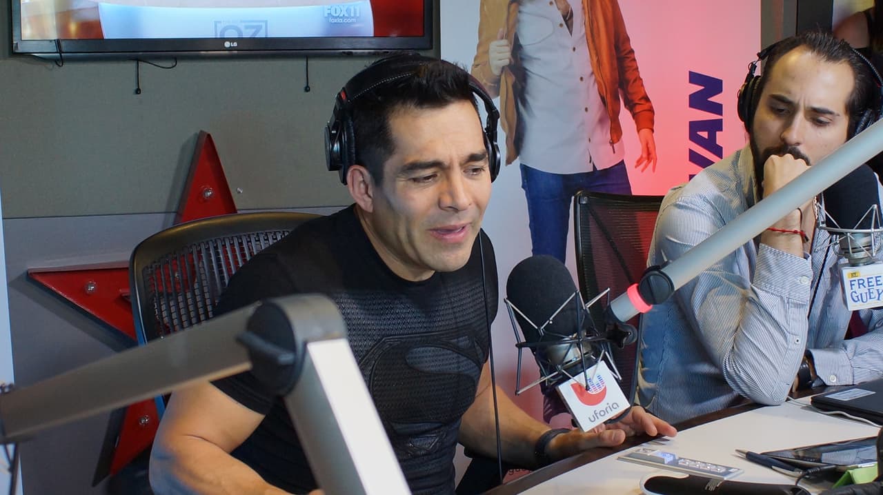 <b><a href="http://www.univision.com/temas/omar-chaparro">Omar Chaparro</a></b> se metió al 
<b><a href="http://www.univision.com/temas/el-free-guey">Free-guey show</a></b> y nos contagió con toda su alegría.