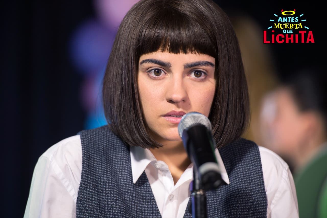 Lichita tendrá que vencer sus miedos para hacerse escuchar, ¿al fin dejará de ser Lichita para ser Alicia? Todo esto y más, descúbrelo en Univision.
