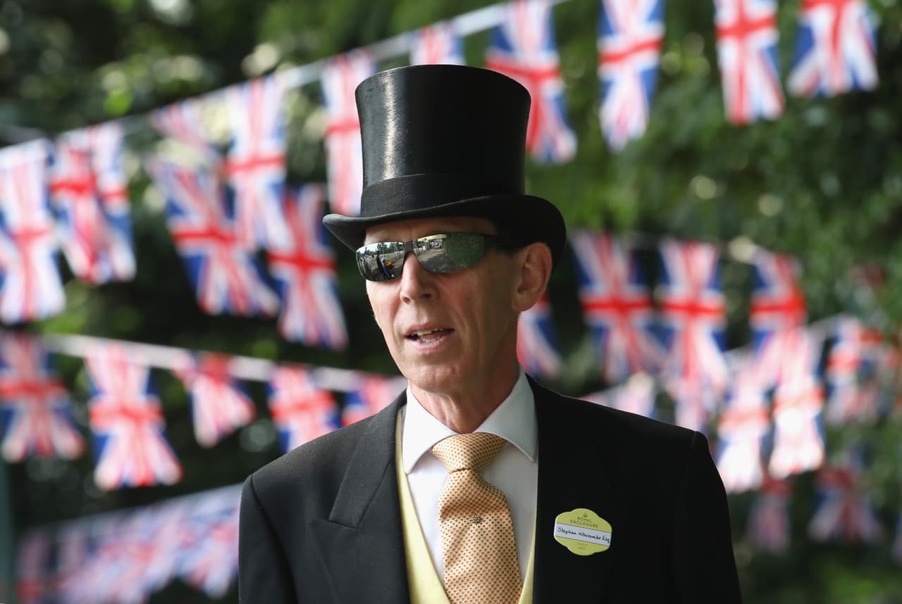 El hipódromo de Ascot es uno de los más antigüos de Inglaterra y es escenario de 25 carreras anuales, a las que se lleva vestimenta digna de la ocasión.