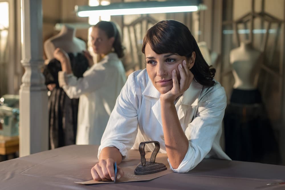 Ella sigue muy enamorada de Alberto.