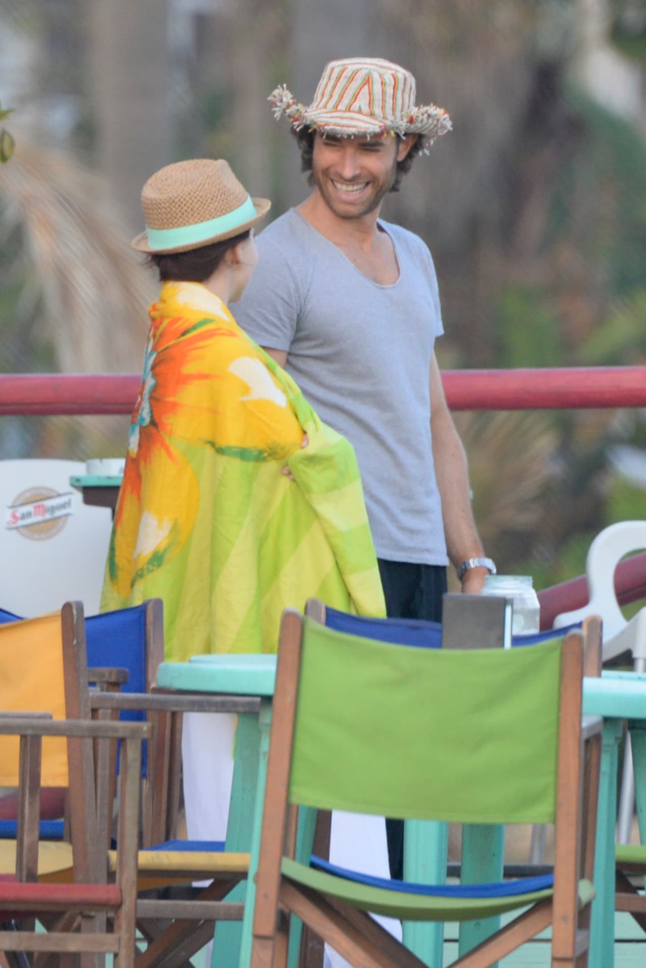 No cabe duda que es muy caballeroso y atento.