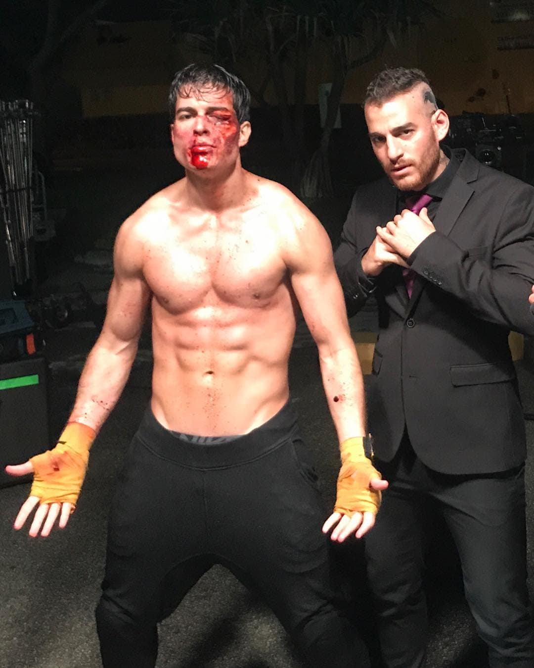 Explicó que, a la mañana siguiente, comenzó a entrenar por su cuenta después de grabar y almorzaba entre escenas para aprovechar la hora de la comida en practicar fútbol.