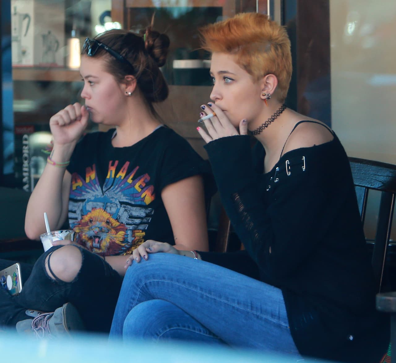 Ahora con 19 años de edad, Paris le ha dado un giro a su apariencia.