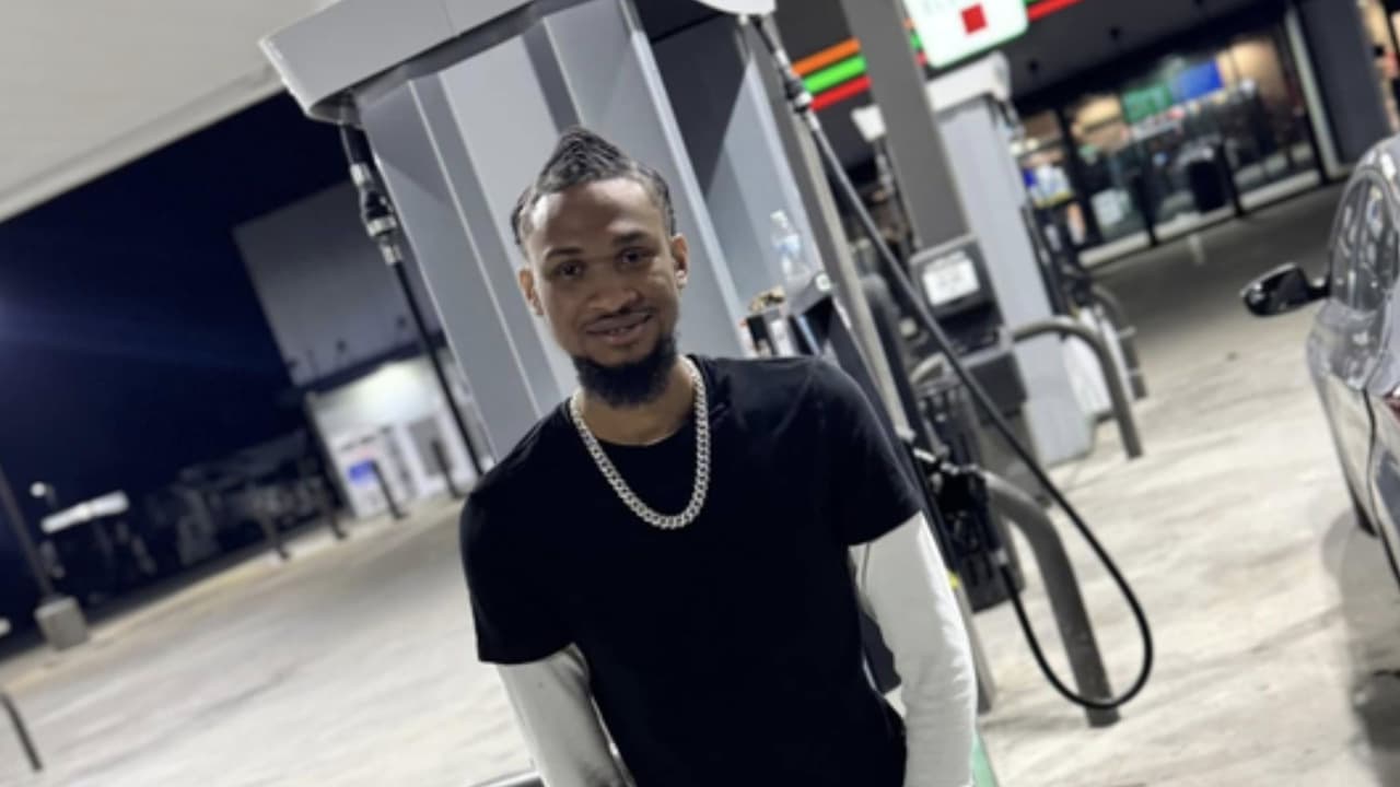 Imágenes de vigilancia captaron a los sospechosos momentos antes del tiroteo mortal ocurrido en una gasolinera del oeste de Houston.