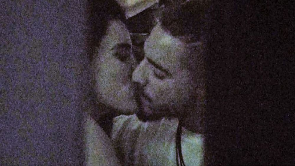 En agosto de 2017, antes de su noviazgo con Natalia Barulich, salió a la luz una imagen donde 
<b>Susana Rentería </b>y 
<b>Maluma se daban un beso</b> en una salida entre amigos, mientras se encontraban en Cancún.
<br>