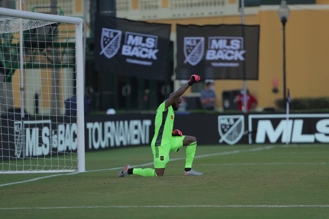 El LAFC no da por perdido ningún resultado, y en seis minutos logran empatar el partido que perdían 1-3.