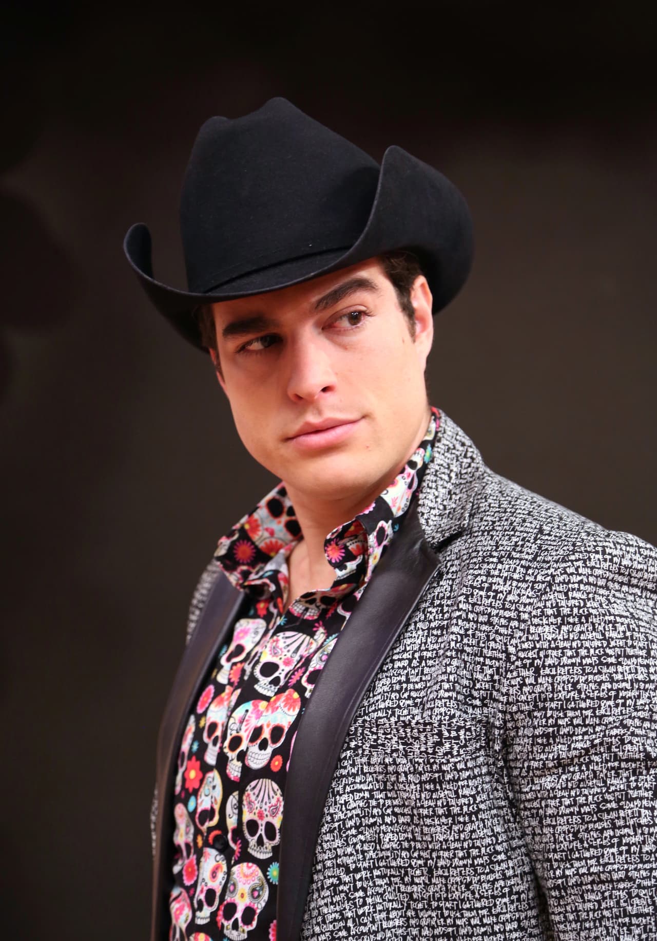 Claro, es
<b><a href="http://www.univision.com/temas/danilo-carrera">Danilo Carrera</a></b>, quien es querido por sus fanáticas no importando si es bueno o malo.