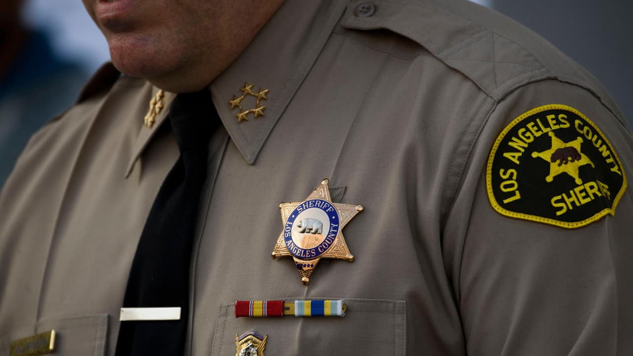 “Queremos que la comunidad se sienta segura”: expectativa por contienda de alguacil en el condado de Los Ángeles