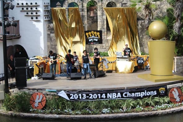Photos: Spurs Championship Parade 2014