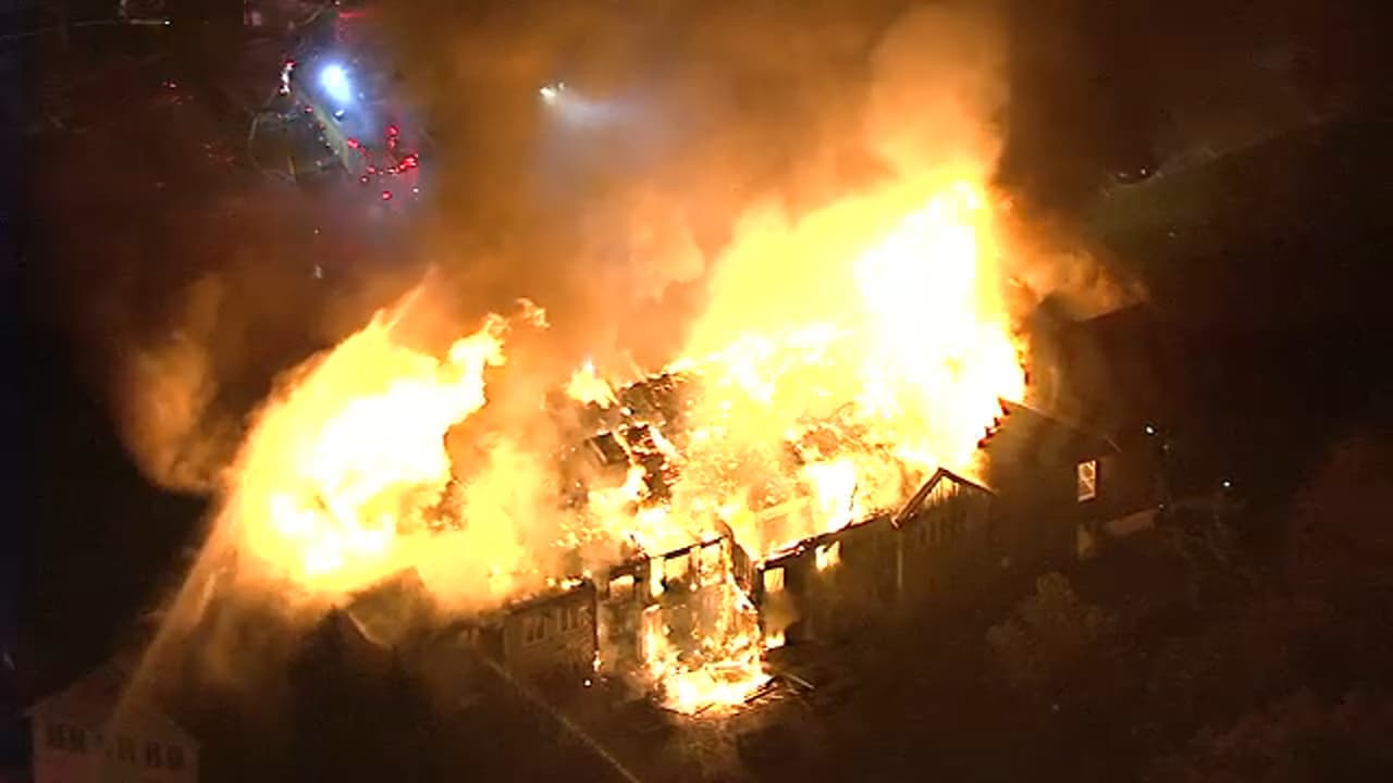 Una veintena de heridos en un aparatoso incendio en un hogar para mayores en Pensilvania