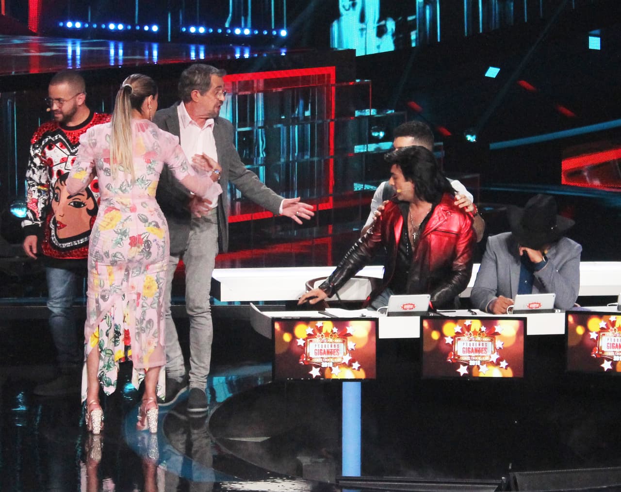 Albertano no se quedó tranquilo y pidió a producción un favor.